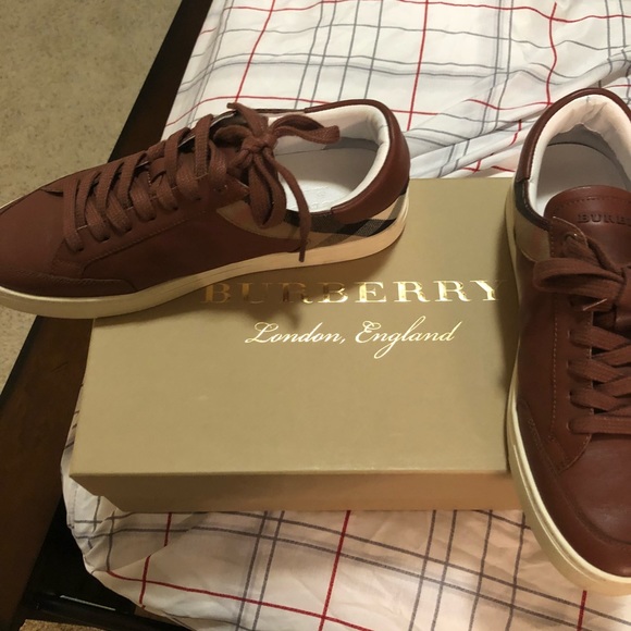 Burberry shoes - Picture 5 of 7